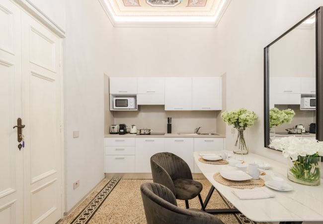 Апартаменты на Lucca - A private outdoor, 2 Bedrooms and a Pool inside Lucca Апартаменты на Lucca - A private outdoor, 2 Bedrooms and a Pool inside Lucca