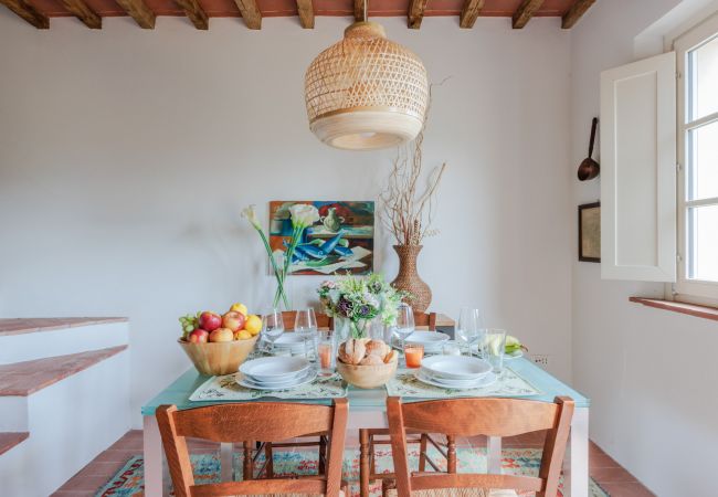 Апартаменты на San Gennaro - Casa Bellavista at Il Borghetto Farmhouse, smart, convenient rental home with shared pool in Lucca Апартаменты на San Gennaro - Casa Bellavista at Il Borghetto Farmhouse, smart, convenient rental home with shared pool in Lucca
