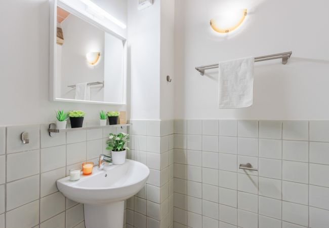 Апартаменты на San Gennaro - Casa Bellavista at Il Borghetto Farmhouse, smart, convenient rental home with shared pool in Lucca Апартаменты на San Gennaro - Casa Bellavista at Il Borghetto Farmhouse, smart, convenient rental home with shared pool in Lucca