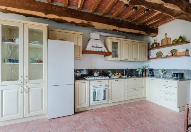 Апартаменты на San Gennaro - Casa Bellavista at Il Borghetto Farmhouse, smart, convenient rental home with shared pool in Lucca Апартаменты на San Gennaro - Casa Bellavista at Il Borghetto Farmhouse, smart, convenient rental home with shared pool in Lucca