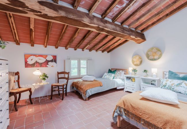 Апартаменты на San Gennaro - Casa Bellavista at Il Borghetto Farmhouse, smart, convenient rental home with shared pool in Lucca Апартаменты на San Gennaro - Casa Bellavista at Il Borghetto Farmhouse, smart, convenient rental home with shared pool in Lucca