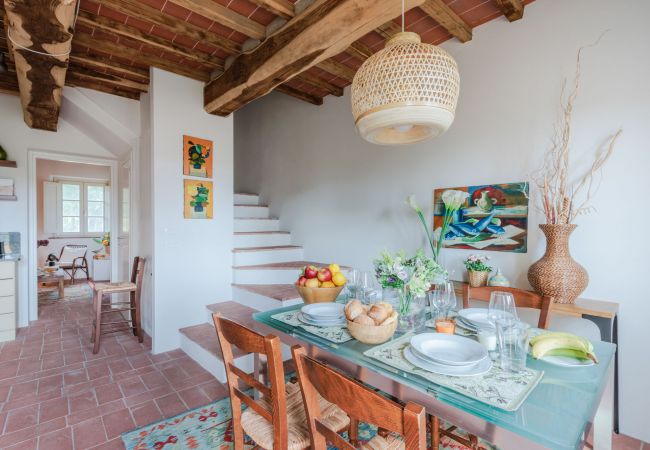 Апартаменты на San Gennaro - Casa Bellavista at Il Borghetto Farmhouse, smart, convenient rental home with shared pool in Lucca Апартаменты на San Gennaro - Casa Bellavista at Il Borghetto Farmhouse, smart, convenient rental home with shared pool in Lucca