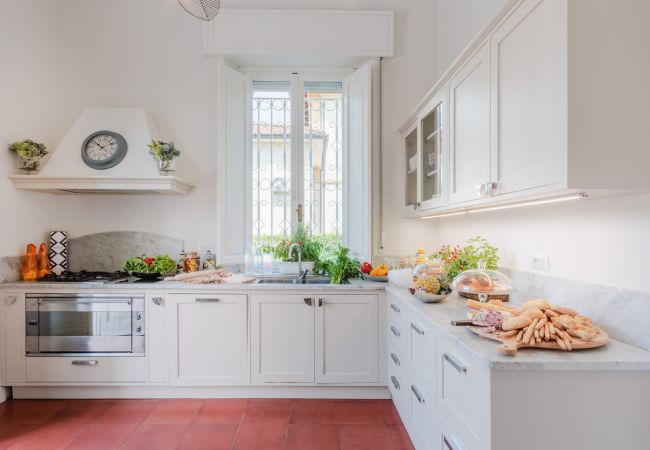 Вилла на Lucca - Villa Buonamici, a Luxury Villa with Pool in a walking distance from Lucca Вилла на Lucca - Villa Buonamici, a Luxury Villa with Pool in a walking distance from Lucca