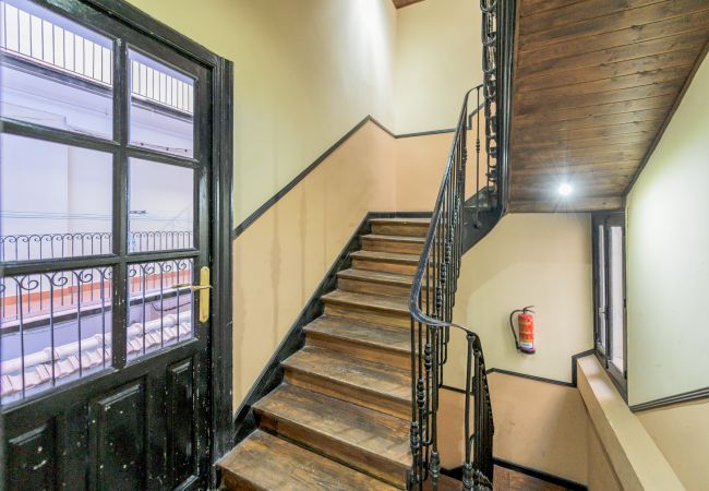 Апартаменты на Madrid - Encantadora buhardilla dúplex en el corazón de Madrid.Temporal Апартаменты на Madrid - Encantadora buhardilla dúplex en el corazón de Madrid.Temporal