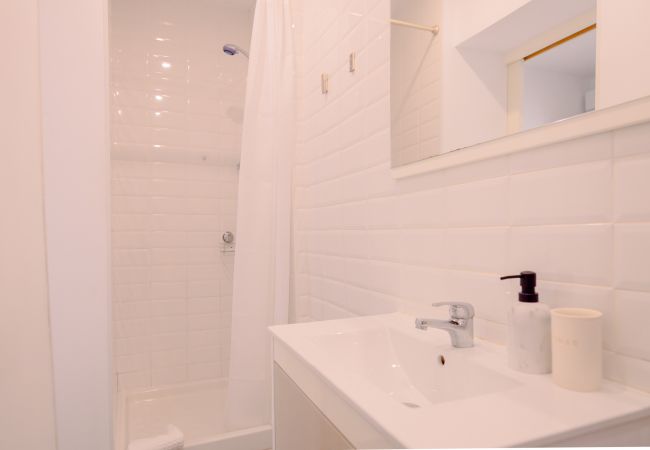 Апартаменты на Madrid - Encantadora vivienda de dos dormitorios en el Centro de Madrid. Temporal Апартаменты на Madrid - Encantadora vivienda de dos dormitorios en el Centro de Madrid. Temporal