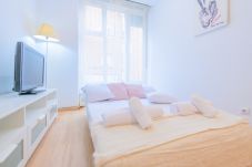 Квартира-студия на Мадрид город / Madrid - COQUETO ESTUDIO JUNTO A CUATRO TORRES E INSTITUTO DE EMPRESA