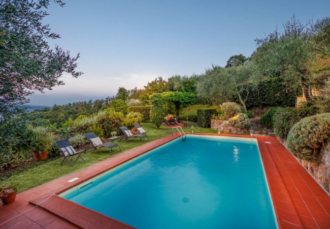 Вилла на Lucca - Villa Debby, 2 bedrooms Farmhouse with Pool on the Hills of Lucca Вилла на Lucca - Villa Debby, 2 bedrooms Farmhouse with Pool on the Hills of Lucca