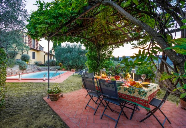 Вилла на Lucca - Villa Debby, 2 bedrooms Farmhouse with Pool on the Hills of Lucca Вилла на Lucca - Villa Debby, 2 bedrooms Farmhouse with Pool on the Hills of Lucca