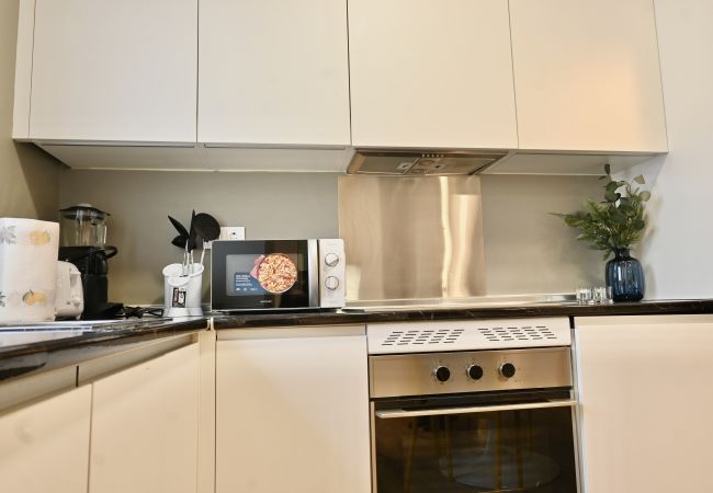 Апартаменты на Madrid - Moderno Apartamento de dos dormitorios y dos baños en Avenida América .Temporal Апартаменты на Madrid - Moderno Apartamento de dos dormitorios y dos baños en Avenida América .Temporal