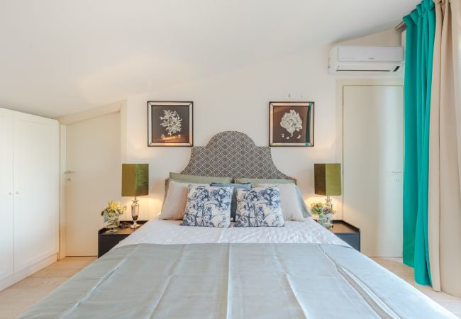 Апартаменты на Lucca - Serenity Vista Penthouse with Terrace in the City Centre of Lucca Апартаменты на Lucca - Serenity Vista Penthouse with Terrace in the City Centre of Lucca