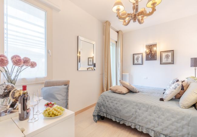 Апартаменты на Lucca - Serenity Vista Penthouse with Terrace in the City Centre of Lucca Апартаменты на Lucca - Serenity Vista Penthouse with Terrace in the City Centre of Lucca