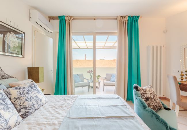 Апартаменты на Lucca - Serenity Vista Penthouse with Terrace in the City Centre of Lucca Апартаменты на Lucca - Serenity Vista Penthouse with Terrace in the City Centre of Lucca