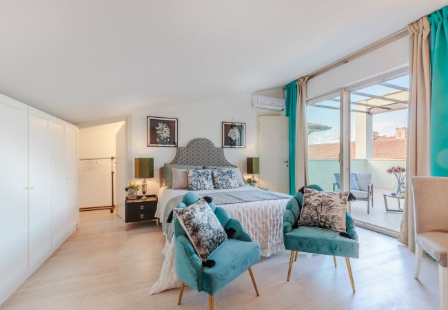 Апартаменты на Lucca - Serenity Vista Penthouse with Terrace in the City Centre of Lucca Апартаменты на Lucca - Serenity Vista Penthouse with Terrace in the City Centre of Lucca