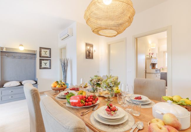 Апартаменты на Lucca - Serenity Vista Penthouse with Terrace in the City Centre of Lucca Апартаменты на Lucca - Serenity Vista Penthouse with Terrace in the City Centre of Lucca