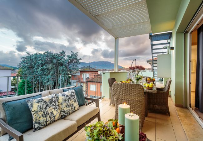 Апартаменты на Lucca - Serenity Vista Penthouse with Terrace in the City Centre of Lucca Апартаменты на Lucca - Serenity Vista Penthouse with Terrace in the City Centre of Lucca