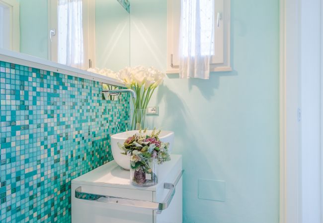 Апартаменты на Lucca - Serenity Vista Penthouse with Terrace in the City Centre of Lucca Апартаменты на Lucca - Serenity Vista Penthouse with Terrace in the City Centre of Lucca