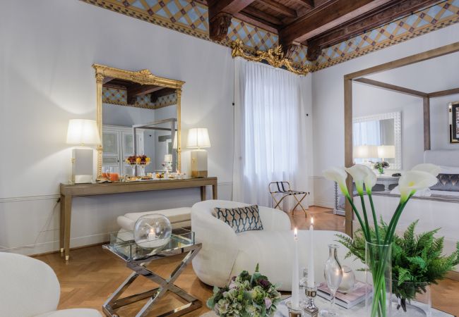 Апартаменты на Lucca - The Lucca Heritage Retreat, a Spacious Home with Outdoor inside the Walls of Lucca Апартаменты на Lucca - The Lucca Heritage Retreat, a Spacious Home with Outdoor inside the Walls of Lucca