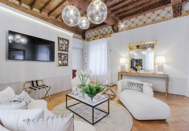 Апартаменты на Lucca - The Lucca Heritage Retreat, a Spacious Home with Outdoor inside the Walls of Lucca Апартаменты на Lucca - The Lucca Heritage Retreat, a Spacious Home with Outdoor inside the Walls of Lucca