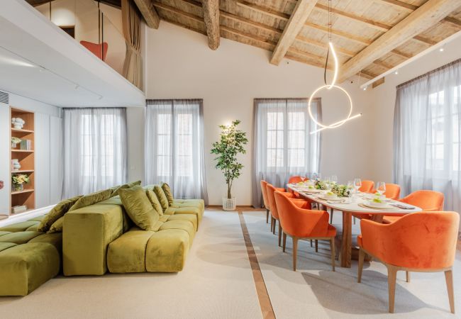  на Lucca - Victory Penthouse Contemporary 3 Bedroom Luxury Apartment with Balcony in Lucca