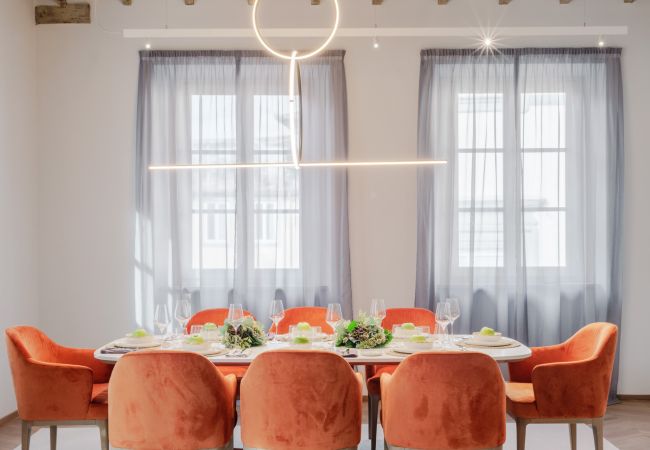 Апартаменты на Lucca - Victory Penthouse Contemporary 3 Bedroom Luxury Apartment with Balcony in Lucca Апартаменты на Lucca - Victory Penthouse Contemporary 3 Bedroom Luxury Apartment with Balcony in Lucca