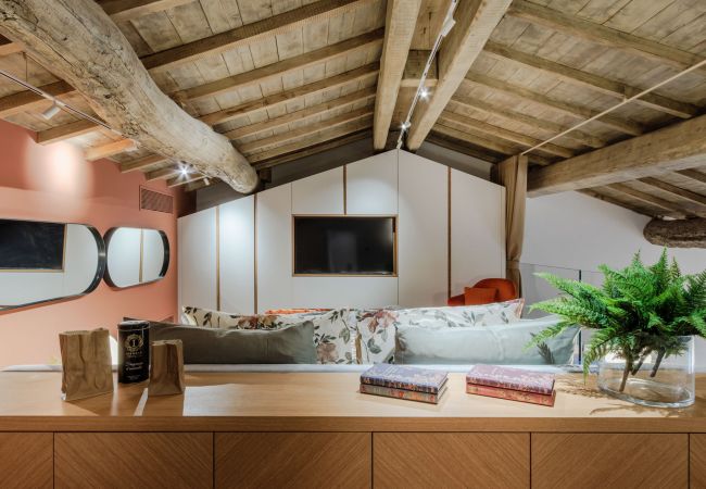 Апартаменты на Lucca - Victory Penthouse Contemporary 3 Bedroom Luxury Apartment with Balcony in Lucca Апартаменты на Lucca - Victory Penthouse Contemporary 3 Bedroom Luxury Apartment with Balcony in Lucca