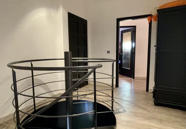 Апартаменты на Estartit - Salles Beach 44 - дуплекс с бассейном и видом на море Апартаменты на Estartit - Salles Beach 44 - дуплекс с бассейном и видом на море