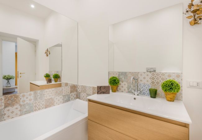 Апартаменты на Lucca - Casa Daria, Modern 4 Bedrooms Apartment inside the Walls of Lucca  Апартаменты на Lucca - Casa Daria, Modern 4 Bedrooms Apartment inside the Walls of Lucca