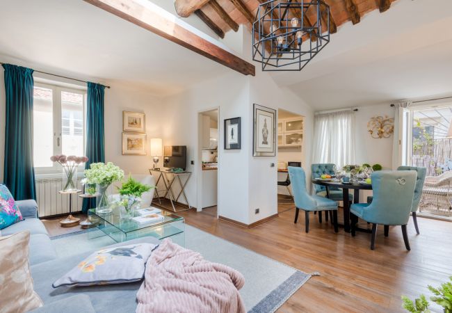 Апартаменты на Lucca - Panoramic Penthouse with Terrace, 2 bedrooms 2 bathrooms inside the Walls of Lucca Апартаменты на Lucca - Panoramic Penthouse with Terrace, 2 bedrooms 2 bathrooms inside the Walls of Lucca