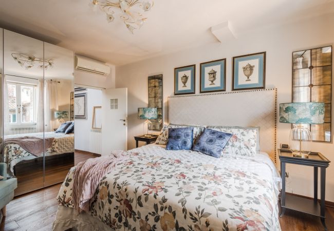 Апартаменты на Lucca - Panoramic Penthouse with Terrace, 2 bedrooms 2 bathrooms inside the Walls of Lucca Апартаменты на Lucca - Panoramic Penthouse with Terrace, 2 bedrooms 2 bathrooms inside the Walls of Lucca