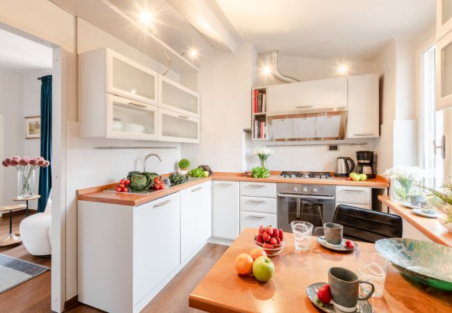 Апартаменты на Lucca - Panoramic Penthouse with Terrace, 2 bedrooms 2 bathrooms inside the Walls of Lucca Апартаменты на Lucca - Panoramic Penthouse with Terrace, 2 bedrooms 2 bathrooms inside the Walls of Lucca