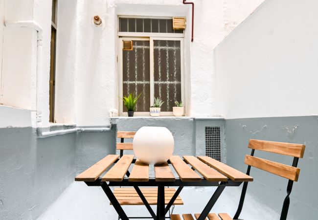 Квартира-студия на Madrid - M (RVI40) Coqueto apartamento de un dormitorio en Cuatro Caminos. Temporal Квартира-студия на Madrid - M (RVI40) Coqueto apartamento de un dormitorio en Cuatro Caminos. Temporal