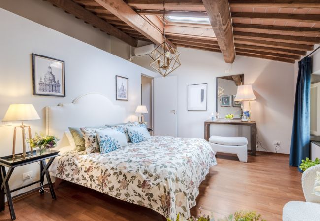 Апартаменты на Lucca - De Nobili Penthouse, Luxury Apartment with Elevator inside the Walls of Lucca Апартаменты на Lucca - De Nobili Penthouse, Luxury Apartment with Elevator inside the Walls of Lucca