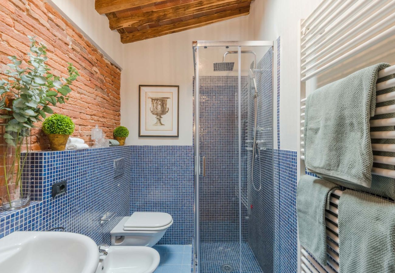 Апартаменты на Lucca - Dorina Penthouse 2 bedrooms 2 bathrooms inside the Lucca Walls Апартаменты на Lucca - Dorina Penthouse 2 bedrooms 2 bathrooms inside the Lucca Walls