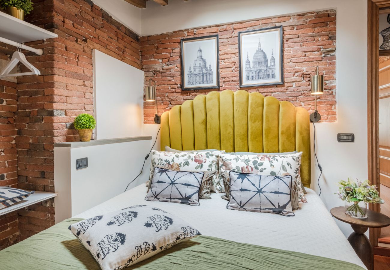Апартаменты на Lucca - Dorina Penthouse 2 bedrooms 2 bathrooms inside the Lucca Walls Апартаменты на Lucca - Dorina Penthouse 2 bedrooms 2 bathrooms inside the Lucca Walls