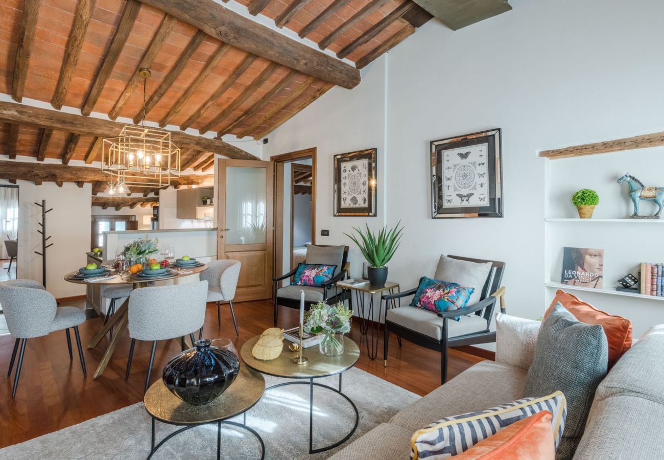 Апартаменты на Lucca - Dorina Penthouse 2 bedrooms 2 bathrooms inside the Lucca Walls Апартаменты на Lucca - Dorina Penthouse 2 bedrooms 2 bathrooms inside the Lucca Walls