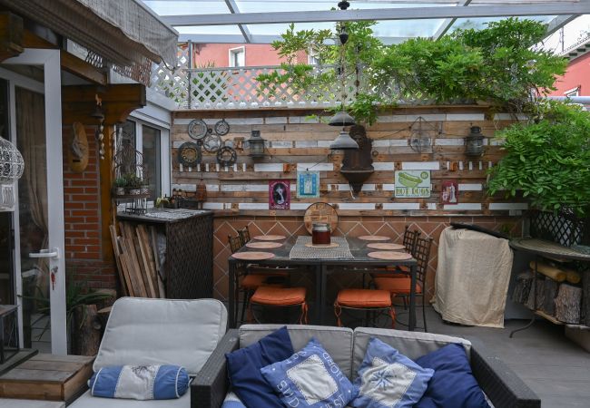 Апартаменты на Madrid - Coqueto estudio con piscina en Ciudad Lineal  Апартаменты на Madrid - Coqueto estudio con piscina en Ciudad Lineal