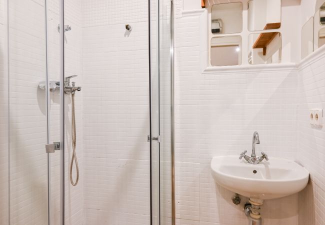 Квартира-студия на Madrid - Lindo estudio en barrio Justicia SLR16 Квартира-студия на Madrid - Lindo estudio en barrio Justicia SLR16