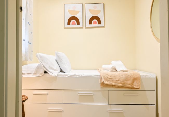 Апартаменты на Madrid - Coqueto Apartamento de dos dormitorios en Delicias .Temporal  Апартаменты на Madrid - Coqueto Apartamento de dos dormitorios en Delicias .Temporal