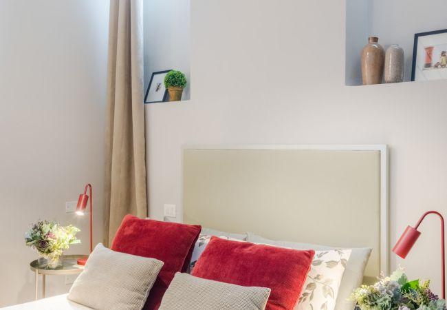 Апартаменты на Lucca - GARDEN VISTA Charming 2 Bedrooms 2 Bathrooms Apartment inside the Walls of Lucca Апартаменты на Lucca - GARDEN VISTA Charming 2 Bedrooms 2 Bathrooms Apartment inside the Walls of Lucca