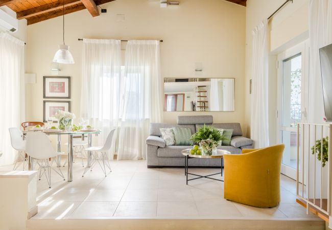 Апартаменты на Lucca - Smart Apartment with Terrace and Parking in Lucca Апартаменты на Lucca - Smart Apartment with Terrace and Parking in Lucca