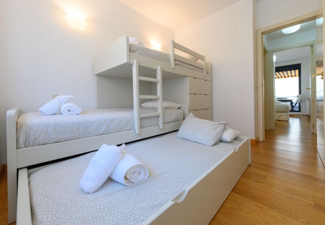 Апартаменты на Madrid - Moderno Apartamento Familiar con Terraza y Piscina en Madrid .Temporal Апартаменты на Madrid - Moderno Apartamento Familiar con Terraza y Piscina en Madrid .Temporal