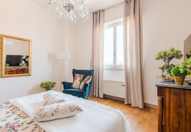 Апартаменты на Lucca - Panoramic penthouse with views and elevator in Lucca Апартаменты на Lucca - Panoramic penthouse with views and elevator in Lucca