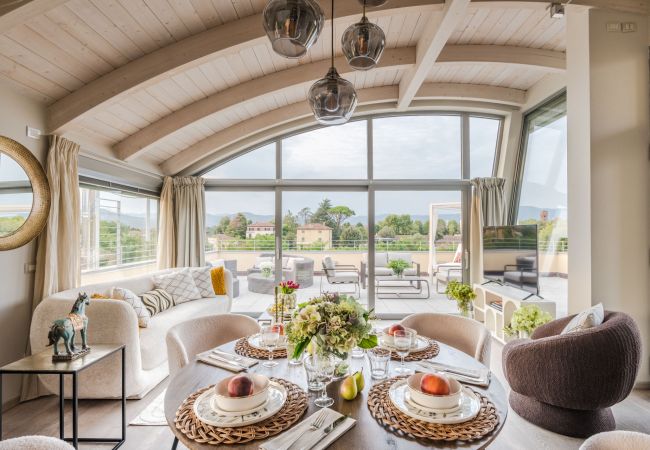 Апартаменты на Lucca - Modern Panoramic Loft with Terrace, Elevator, Parking Апартаменты на Lucca - Modern Panoramic Loft with Terrace, Elevator, Parking