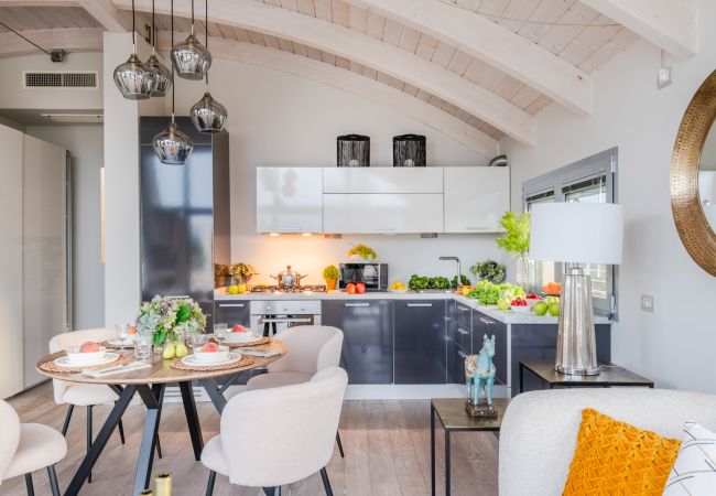 Апартаменты на Lucca - Modern Panoramic Loft with Terrace, Elevator, Parking Апартаменты на Lucca - Modern Panoramic Loft with Terrace, Elevator, Parking