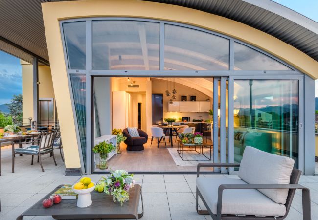 Апартаменты на Lucca - Modern Panoramic Loft with Terrace, Elevator, Parking Апартаменты на Lucca - Modern Panoramic Loft with Terrace, Elevator, Parking