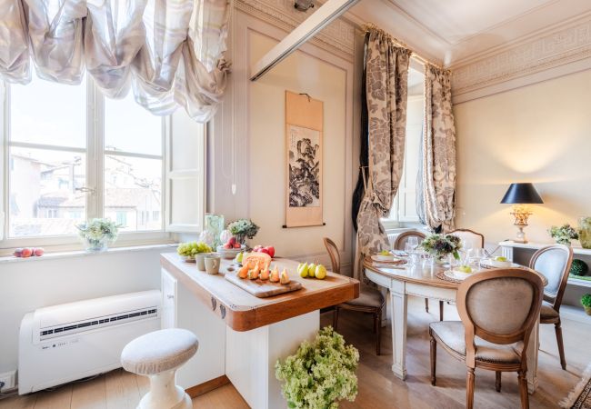 Апартаменты на Lucca - Timeless Palazzo: a historic haven in the heart of Lucca Апартаменты на Lucca - Timeless Palazzo: a historic haven in the heart of Lucca