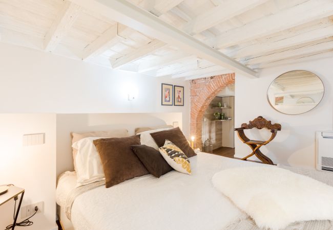 Апартаменты на Lucca - Contemporary Apartment with Private Outdoor in Lucca Апартаменты на Lucca - Contemporary Apartment with Private Outdoor in Lucca