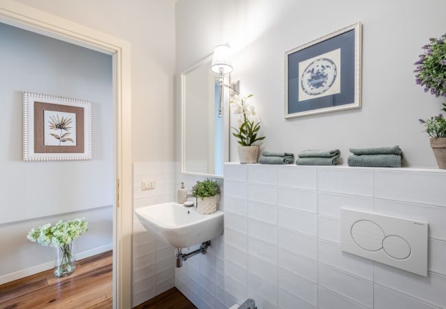 Апартаменты на Montecarlo - Contemporary 2 Bedrooms Apartment in Montecarlo Апартаменты на Montecarlo - Contemporary 2 Bedrooms Apartment in Montecarlo