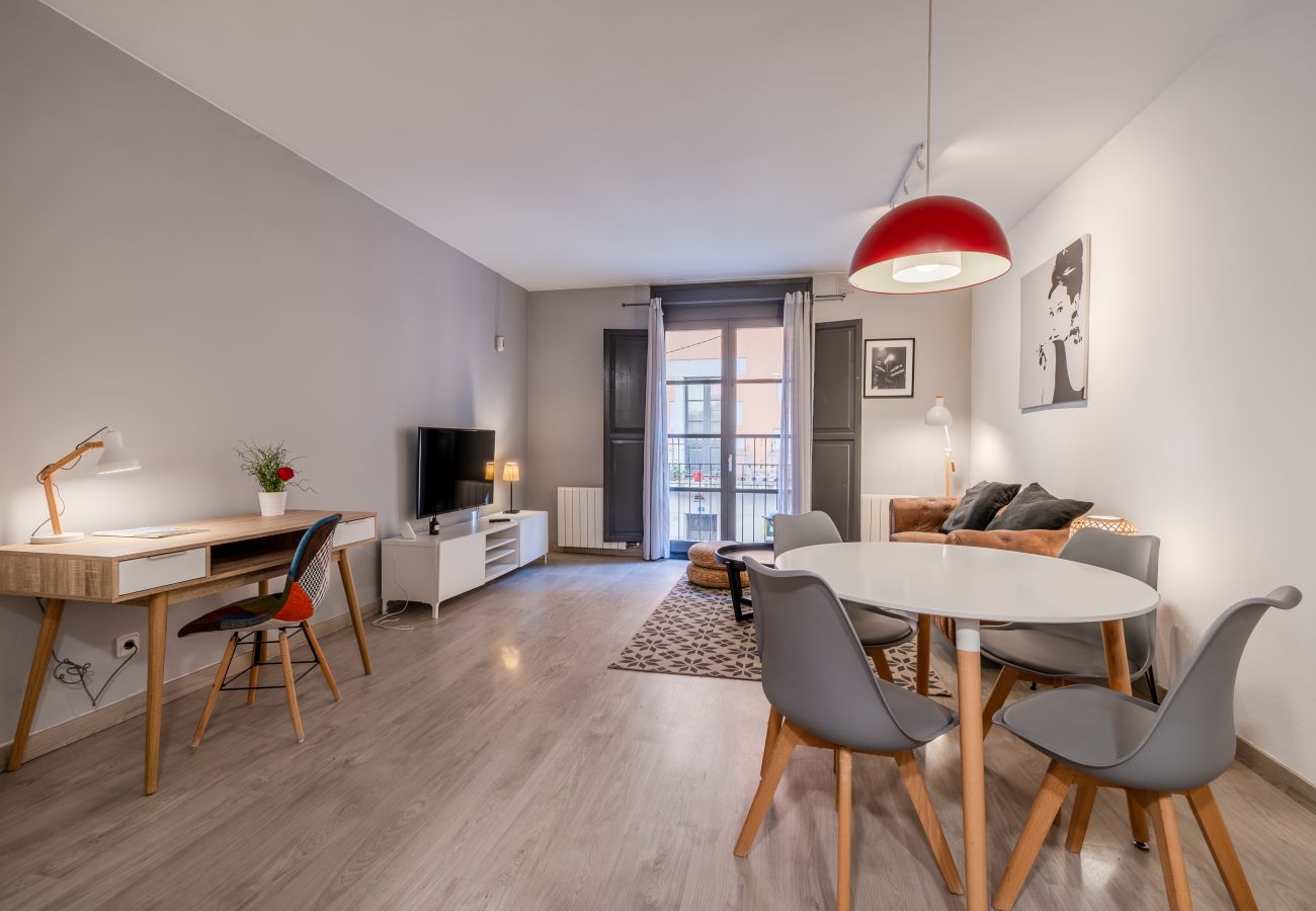 Апартаменты на Жирона / Girona - Jaume Pons