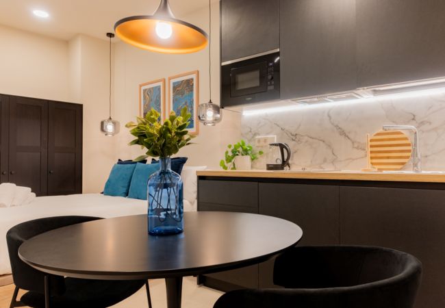 Квартира-студия на Madrid - Estudio Oriente – Diseño y confort en DELICIAS MADRID Квартира-студия на Madrid - Estudio Oriente – Diseño y confort en DELICIAS MADRID